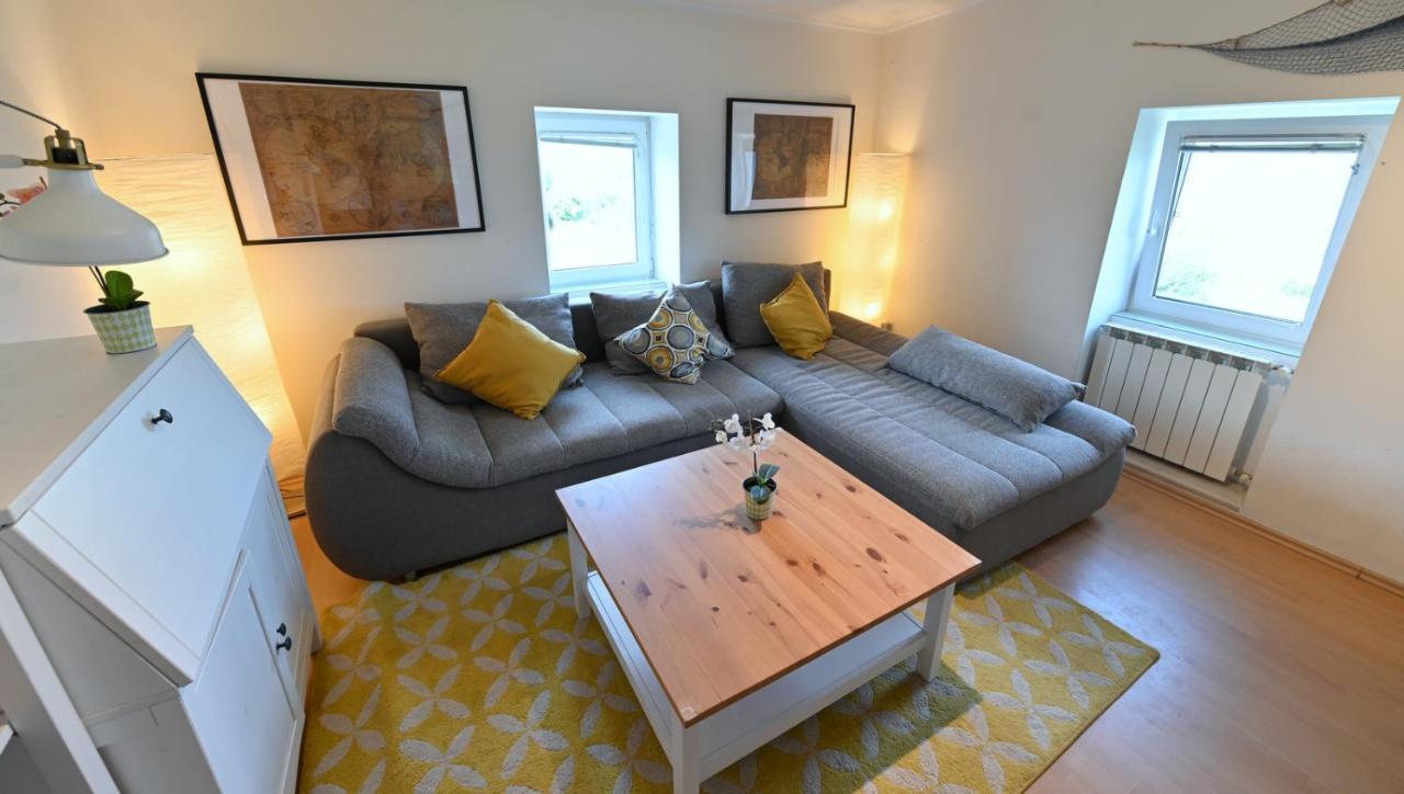 Captain's - Free Parking Apartment